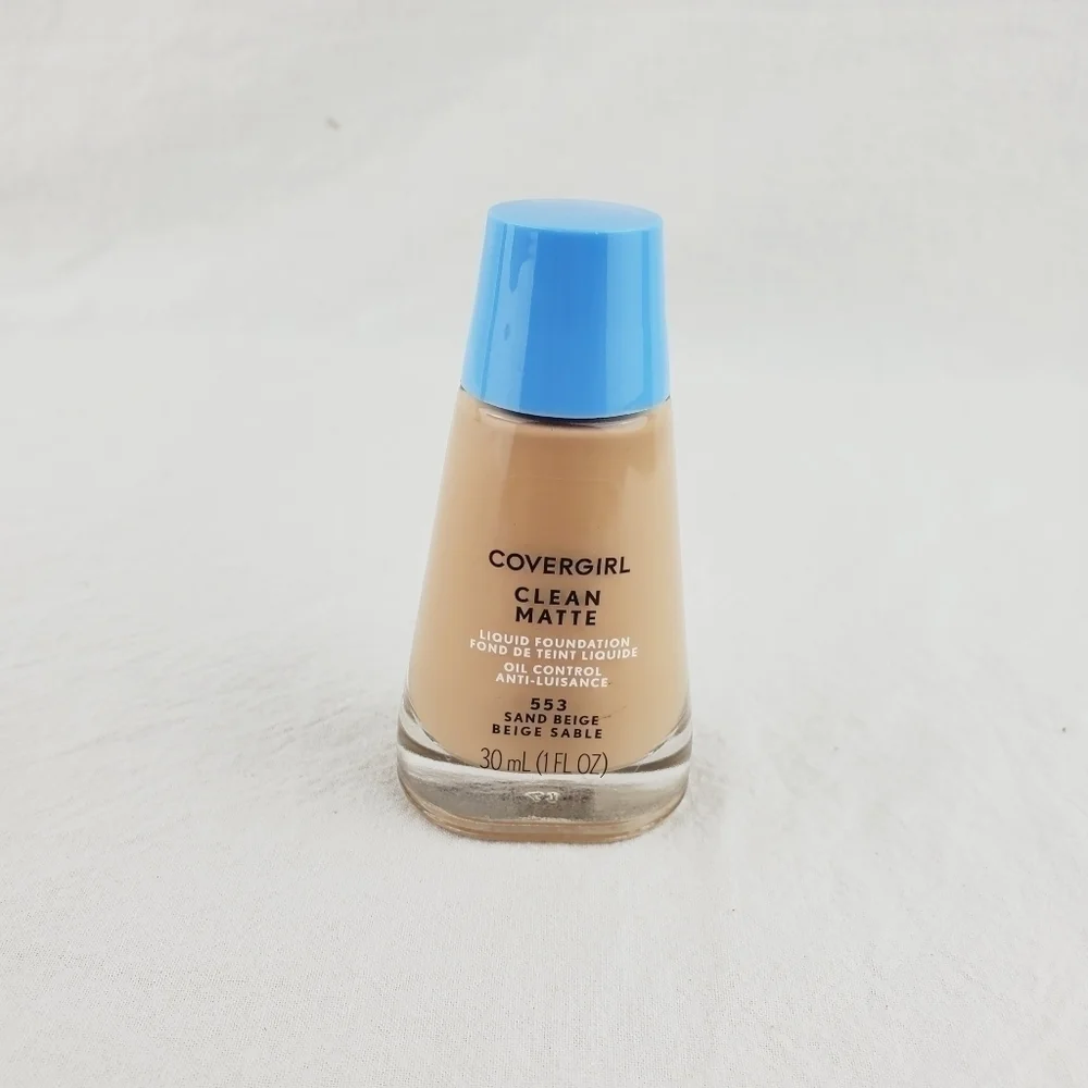 LAST ONE 🔥Covergirl clean Matte foundation 553